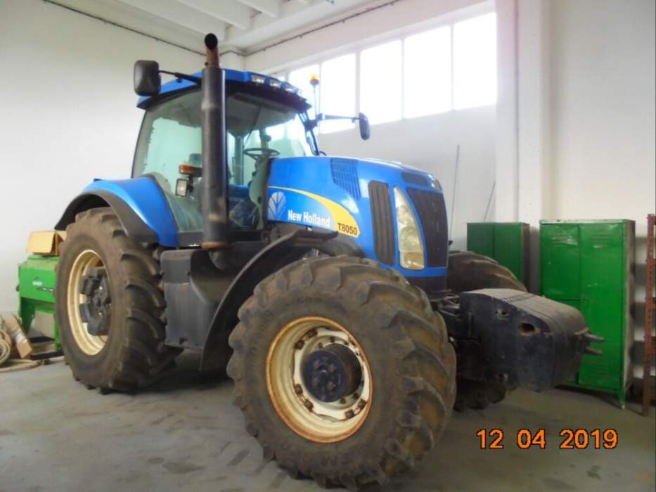 NEW HOLLAND - T8050